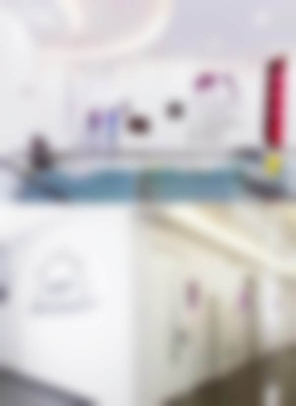 二、优贝口腔·矫正·种植中 心(河西店)医生团队，打造专精诊疗服务