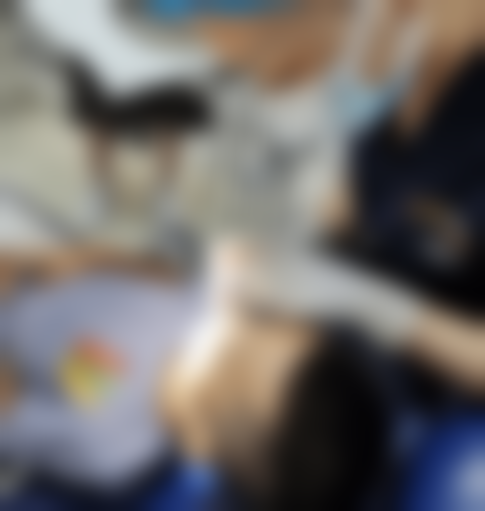 二、重庆亿佰口腔门诊部医生团队，打造专精诊疗服务