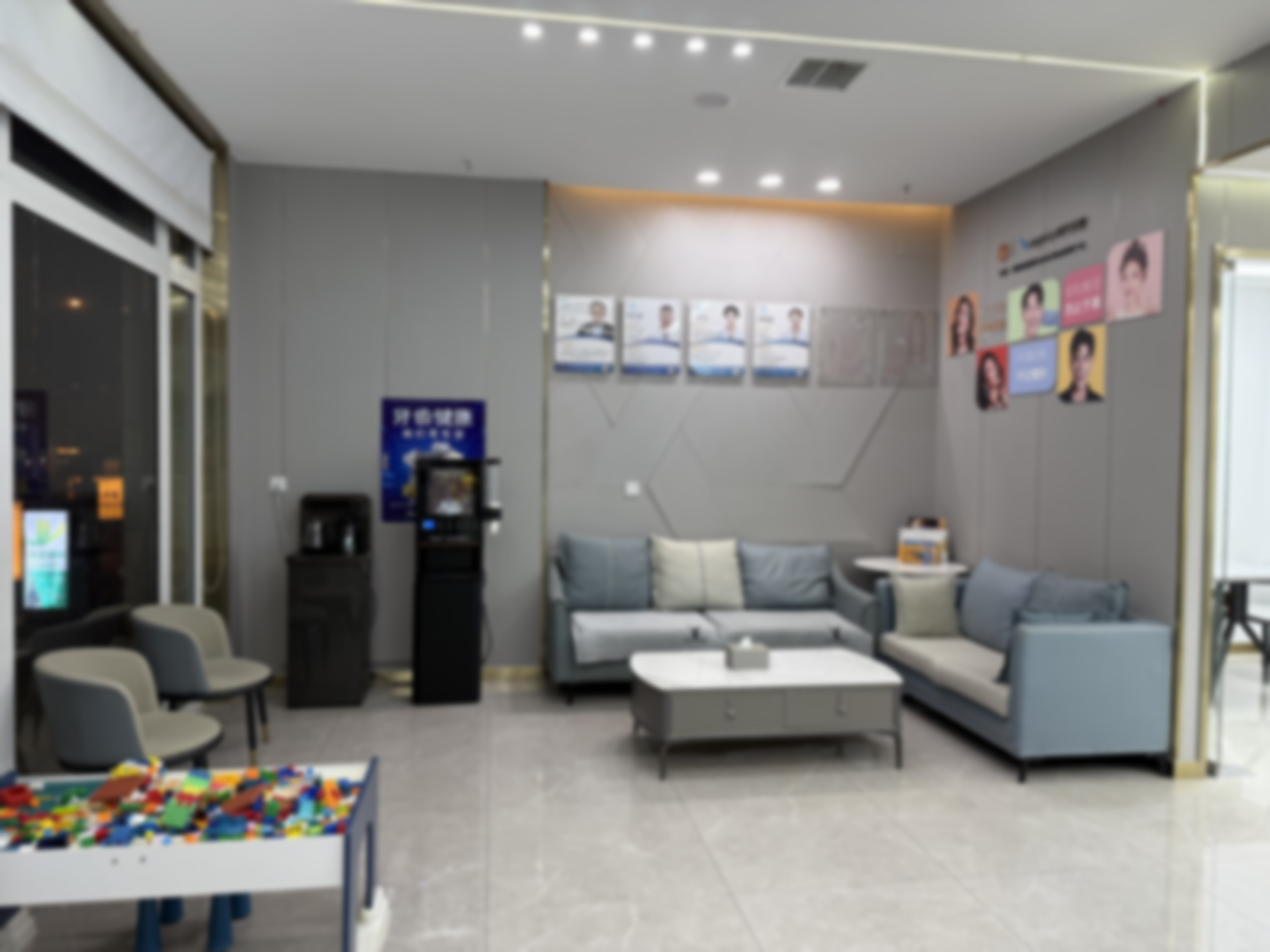 石家庄齿度医院管理有限公司裕华口腔诊所[即刻微创种植]2580元/颗：由拥有15年临床经验的主推种植医师操刀，兼顾微创效果且可开展all-on-4全口种植