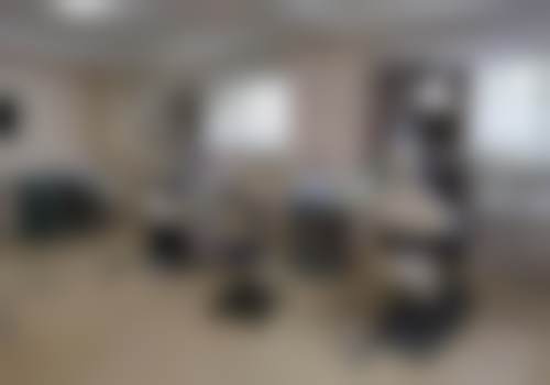 二、杭州国大口腔门诊部医生团队，打造专精诊疗服务