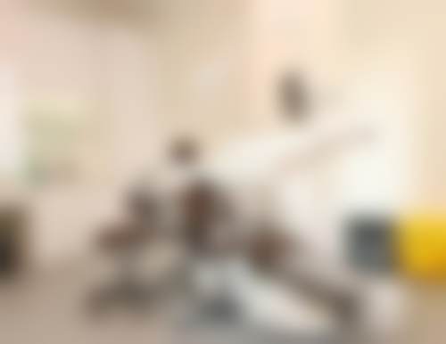 二、杭州朝晖口腔门诊部医生团队，打造专精诊疗服务