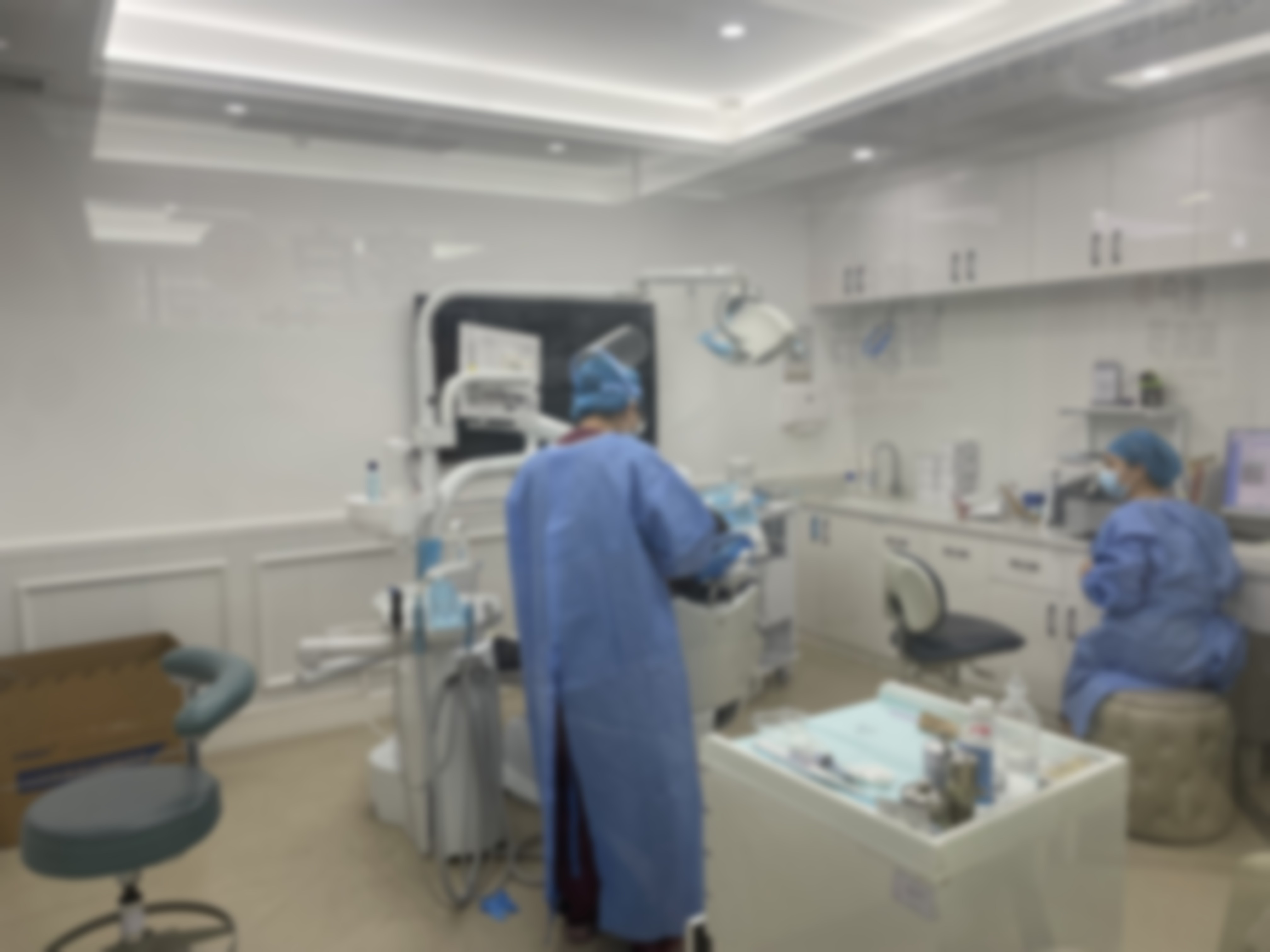 广州天河柏德口腔门诊部[舌侧隐形矫正]28800元起 王丽艳教授团队亲诊，骨性错颌矫治技术，隐形美观矫正各类复杂颌面部畸形