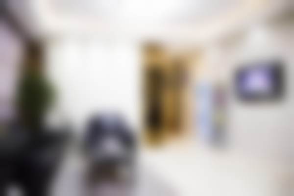 二、上海佳沪口腔门诊部医生团队，打造专精诊疗服务