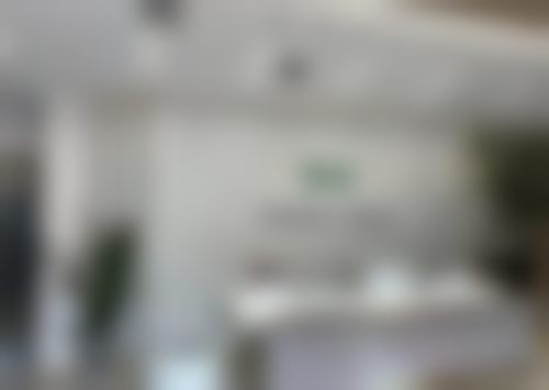 二、郑州百禾植发医生团队，打造专精诊疗服务