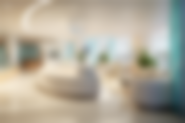 二、临沂市中 心医院口腔科医生团队，打造专精诊疗服务