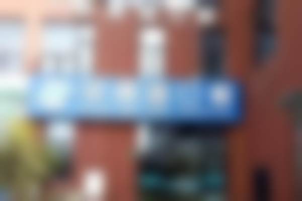 上海朵而齿口腔门诊部