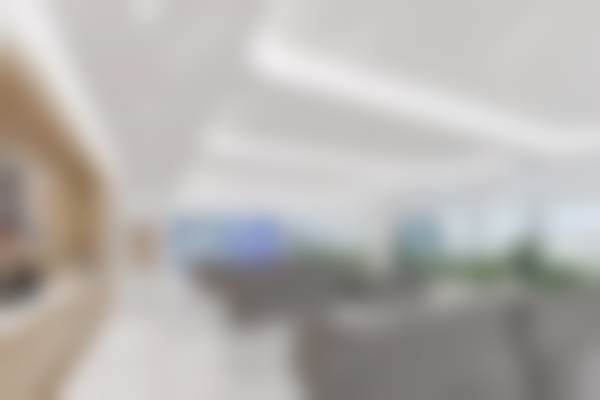 二、成都武侯极光口腔门诊部医生团队，打造专精诊疗服务