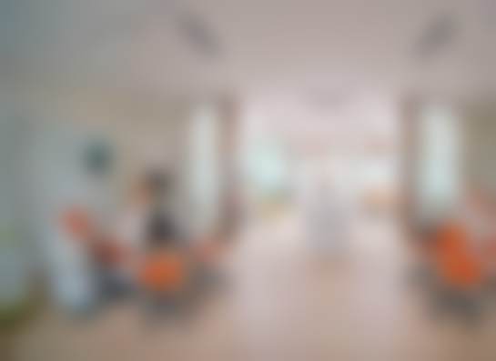 二、上海摩尔星贤口腔医院医生团队，打造专精诊疗服务