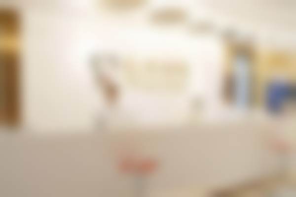 二、广州美伦口腔—笑果引力牙齿矫正中 心医生团队，打造专精诊疗服务