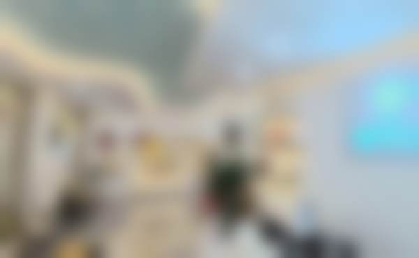 二、广州健平口腔门诊部医生团队，打造专精诊疗服务