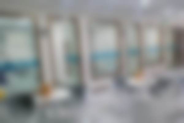 二、东莞凤岗芽芽口腔诊所医生团队，打造专精诊疗服务