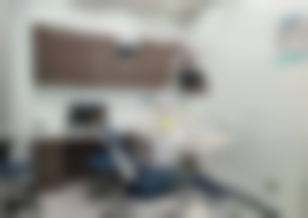 二、陵水植之道口腔门诊部医生团队，打造专精诊疗服务