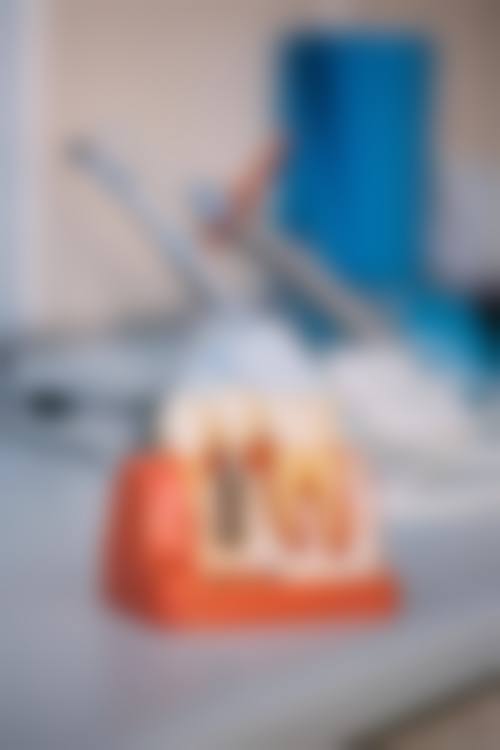 二、广东广州德馨口腔医生团队，打造专精诊疗服务