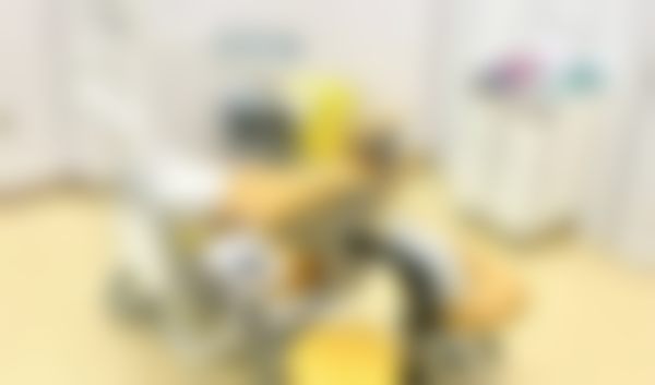 二、温州优博口腔门诊部医生团队，打造专精诊疗服务