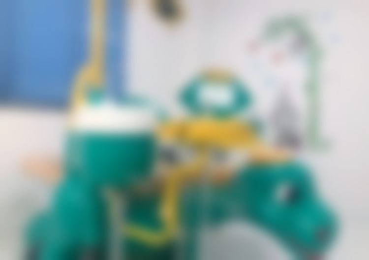 二、襄阳时代口腔门诊部（立业路店）医生团队，打造专精诊疗服务