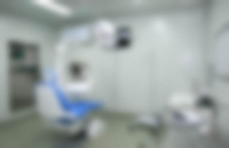 南京美奥口腔门诊部朱峰正畸28800元 拥有13年正畸临床经验，获多国隐形矫治认证，可定制个性化正畸改善方案