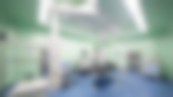 滨州医学院烟台附属医院眼科滨州医 学 院烟台附 属医院眼科手术室